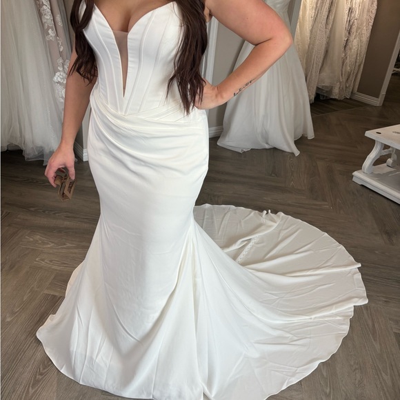 2025 Maggie Sottero Jace White Plunge Neck Wedding Dress